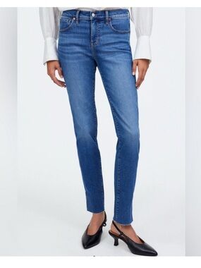 NWOT Madewell Mid-Rise Stovepipe Jeans SIZE 27 Raw hem